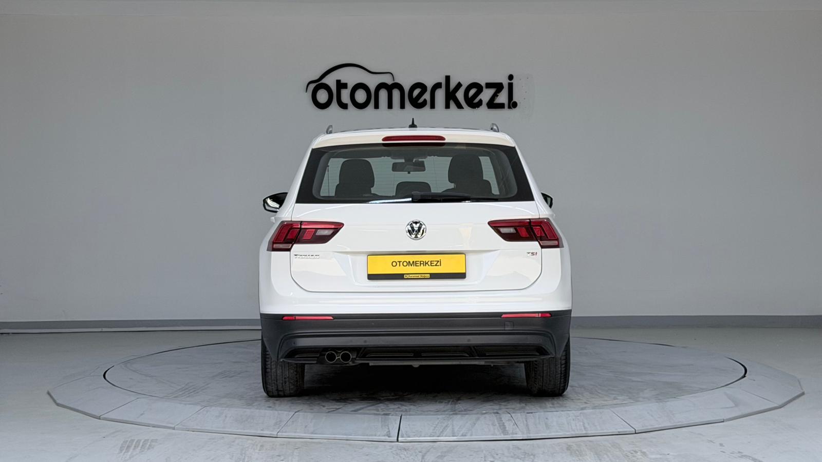 VOLKSWAGEN TIGUAN 23